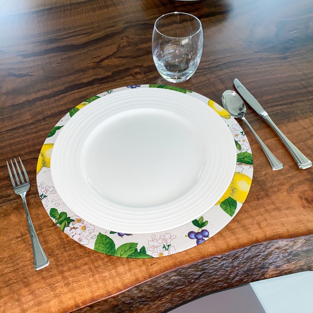 Fabric charger plate